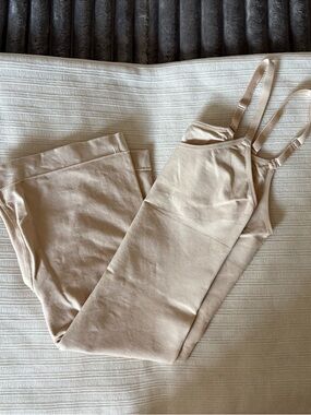 Shapermint Beige shapewear short bodysuit excellent